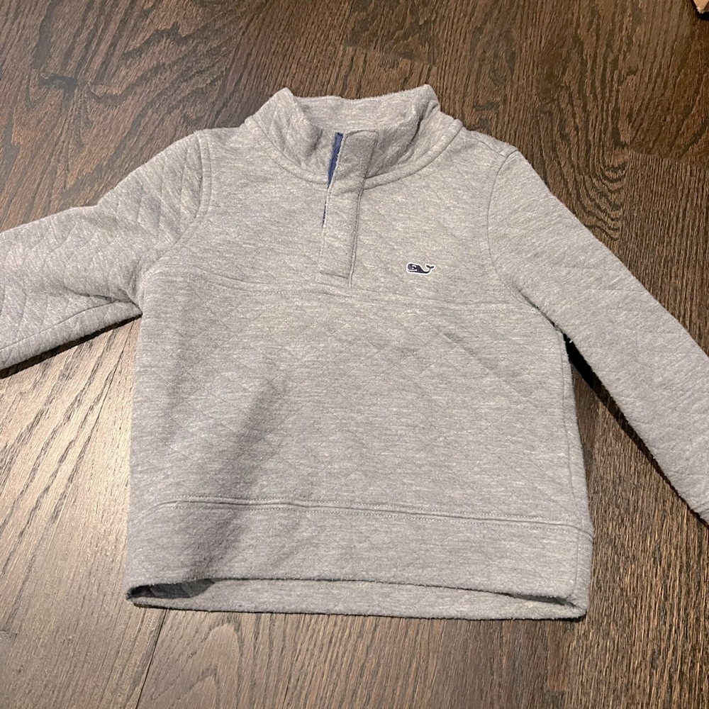 Vineyard vines quilted pull over